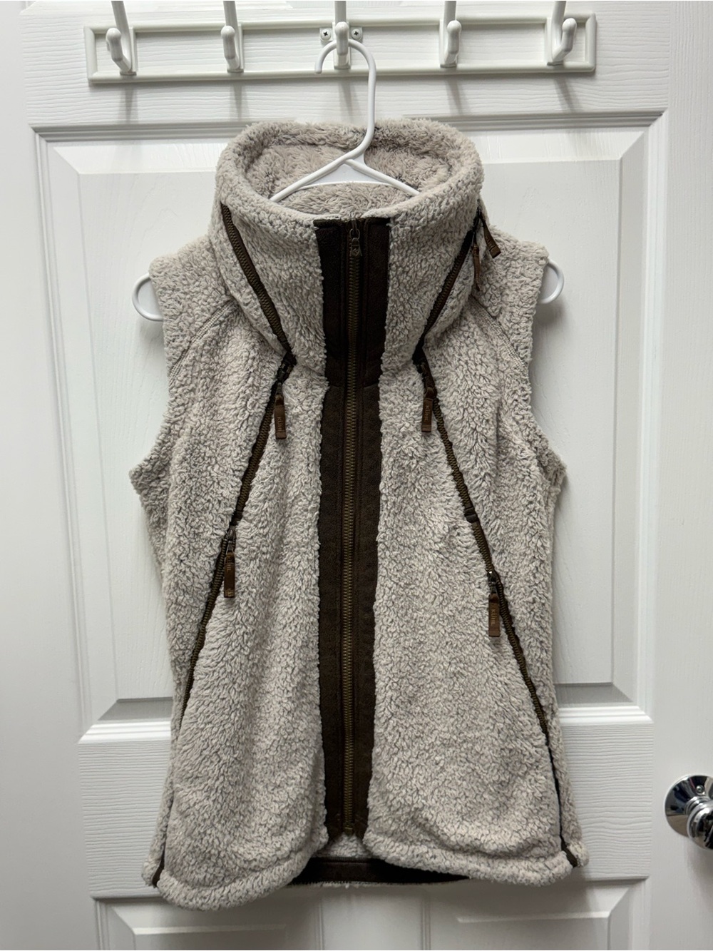 Kuhl Cream Sherpa Teddy Vest with Brown Trim